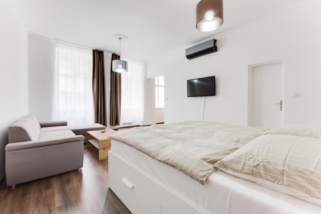 Free Days Luxury Apartment 布拉格 外观 照片