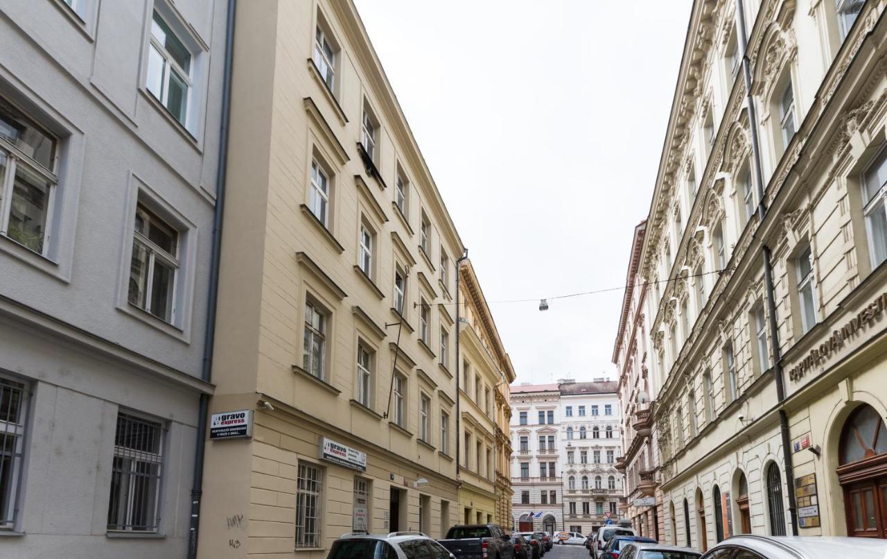 Free Days Luxury Apartment 布拉格 外观 照片